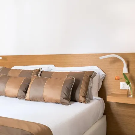 Aura - Iblea Guest house 3*